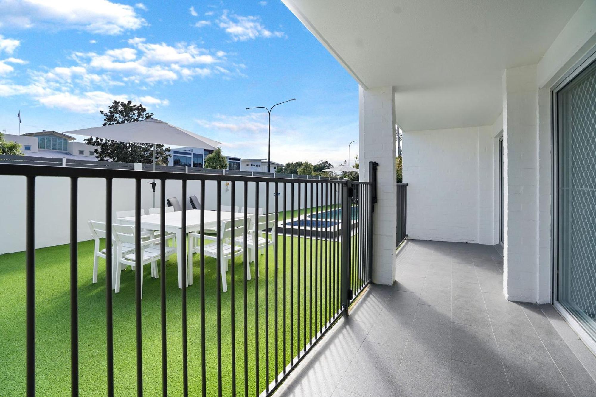 Noosa Parade Holiday Inn Chambre photo